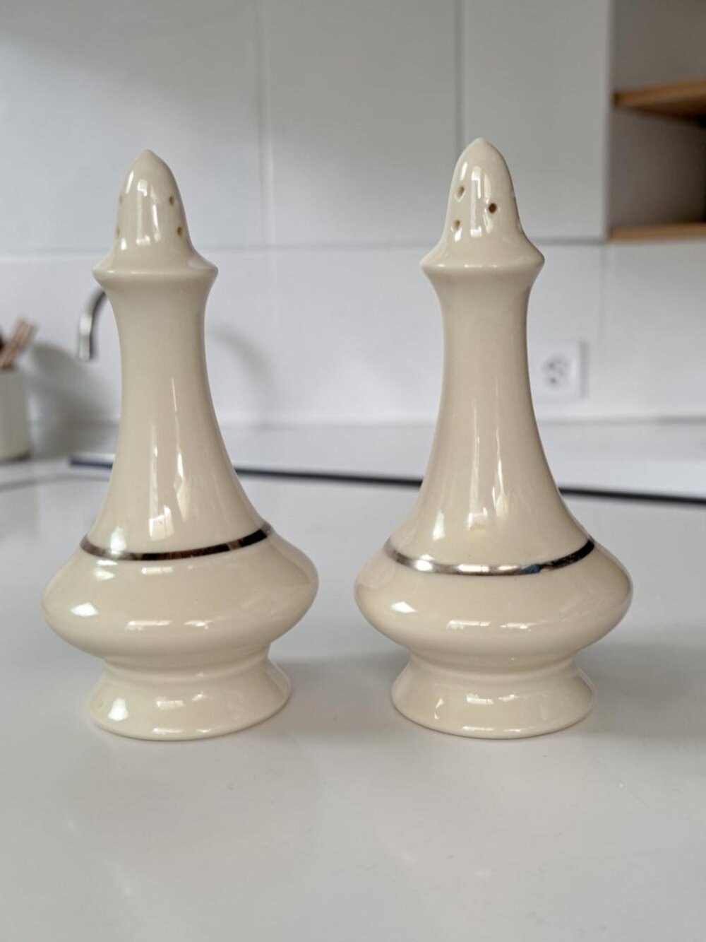 Vintage Lenox Regency Collection PLATINUM Trim 4" Salt and Pepper Shakers